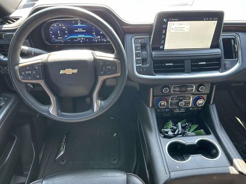 Used 2023 Chevrolet Suburban High Country AWD/4WD image 8