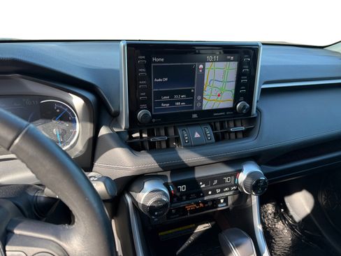 Used 2020 Toyota RAV4 Limited image 12