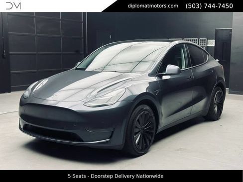 Used 2021 Tesla Model Y Long Range AWD/4WD image 1