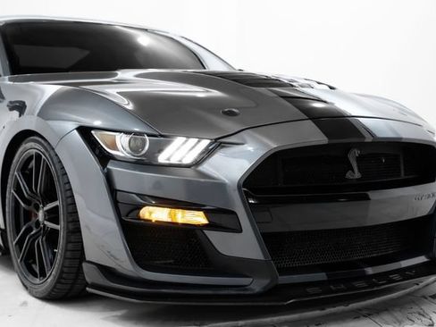 Used 2021 Ford Mustang Shelby GT500 w/ Technology Package RWD image 15