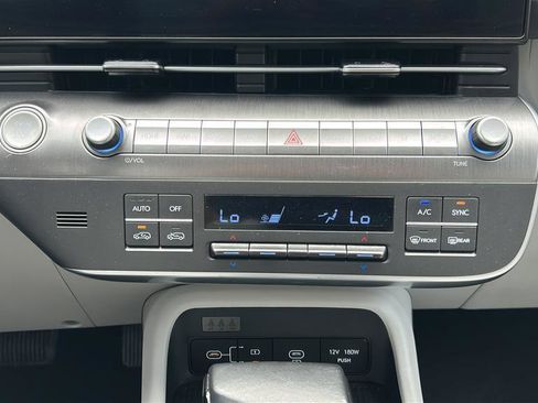 Used 2024 Hyundai Kona SEL FWD image 22