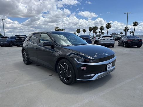 Used 2024 Hyundai Ioniq 5 SEL image 4