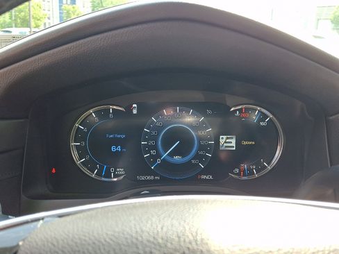 Used 2018 Cadillac Escalade Premium Luxury AWD/4WD image 26