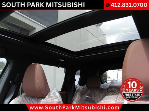 New 2025 Mitsubishi Outlander SEL image 28