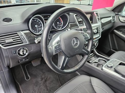 Used 2015 Mercedes-Benz GL 450 4MATIC image 24