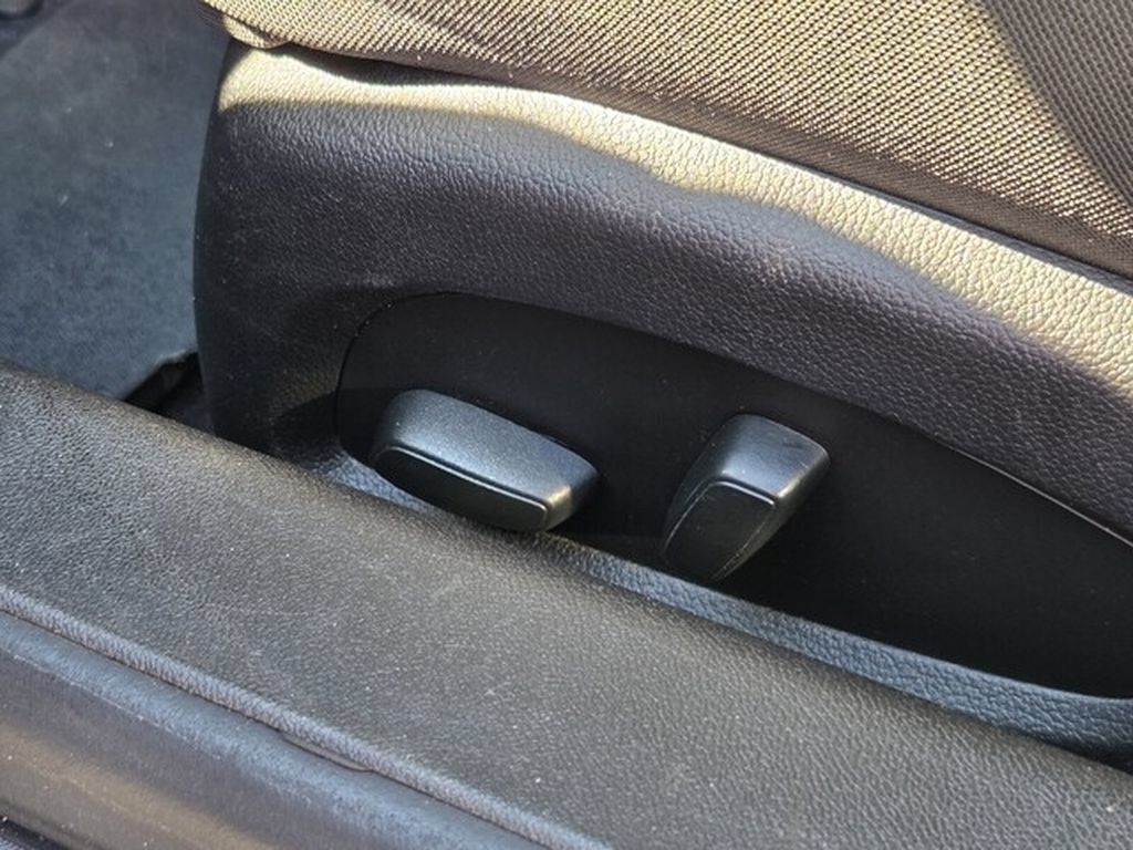 Used 2023 Chevrolet Camaro LT RWD image 14