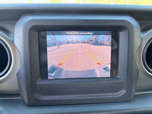 Used 2020 Jeep Gladiator Sport w/ Quick Order Package 24S image 24