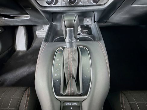 Certified 2025 Honda HR-V Sport image 19