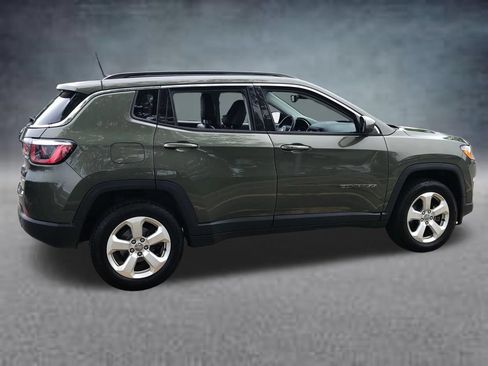 Used 2018 Jeep Compass Latitude w/ Popular Equipment Group AWD/4WD image 13