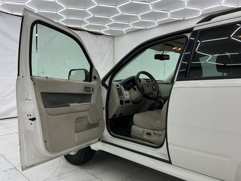 Used 2010 Mercury Mariner 2WD image 9