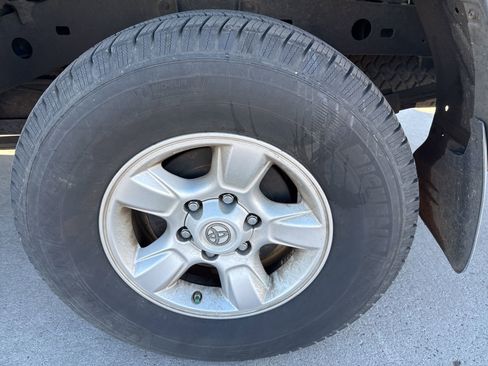 Used 2005 Toyota Tundra SR5 image 9