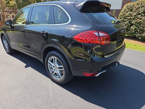 Used 2014 Porsche Cayenne AWD/4WD image 3