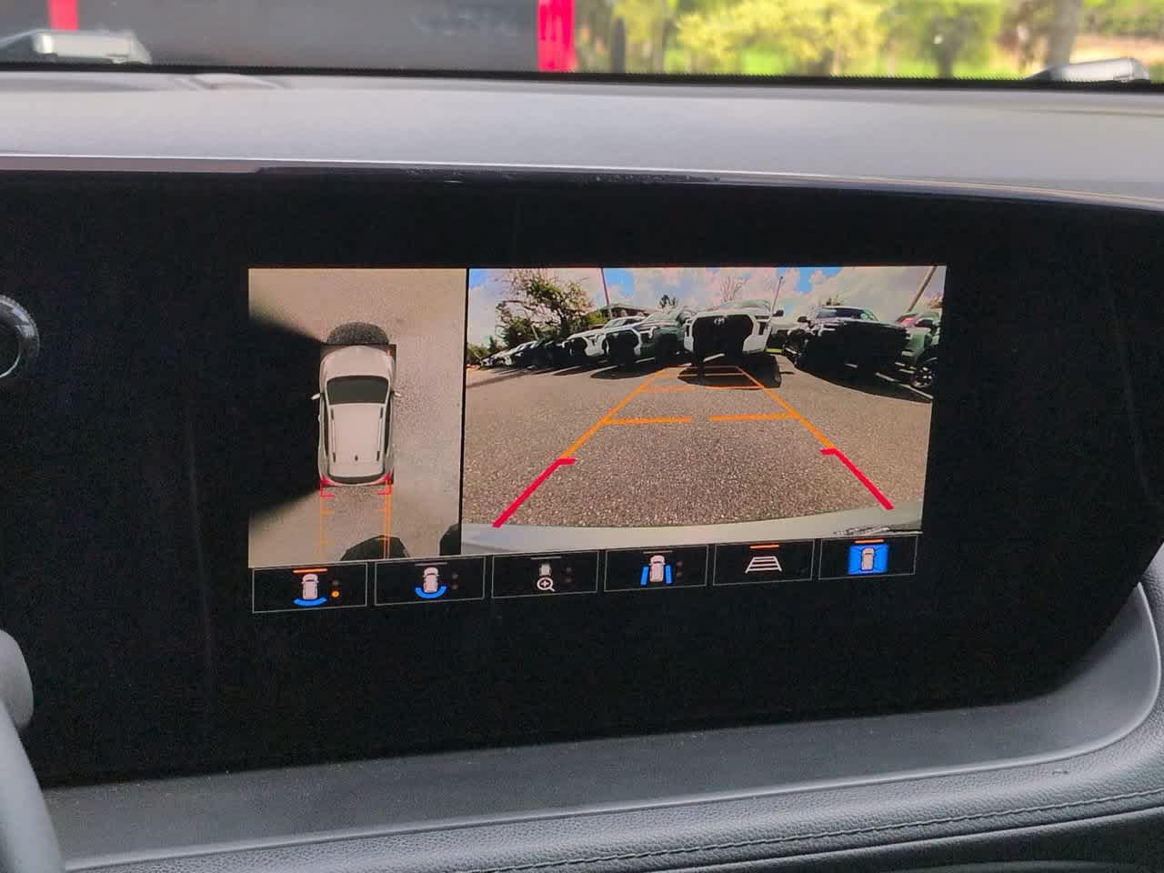 Used 2024 Buick Encore GX Avenir w/ Avenir Technology Package FWD image 19