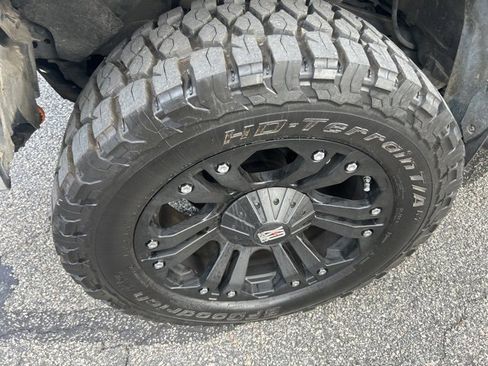 Used 2014 Toyota Tundra SR5 image 2