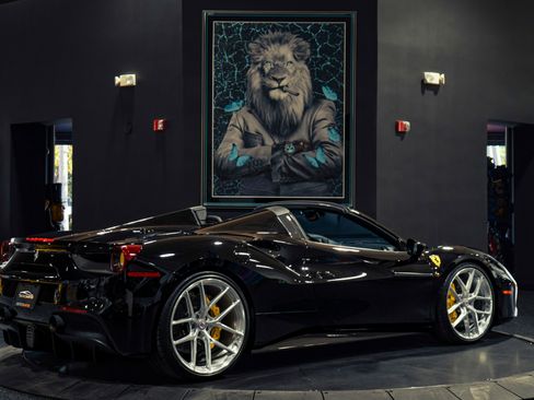 Used 2016 Ferrari 488 Spider image 5