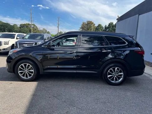 Used 2017 Hyundai Santa Fe SE AWD/4WD image 8