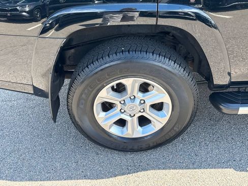 Used 2017 Toyota 4Runner SR5 Premium AWD/4WD image 41