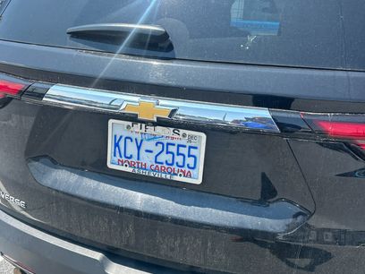 Used 2023 Chevrolet Traverse LT
