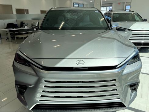 New 2026 Lexus TX 350 AWD image 2