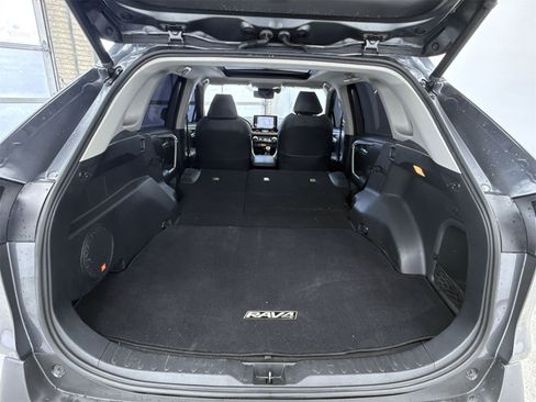 Used 2019 Toyota RAV4 Limited image 44