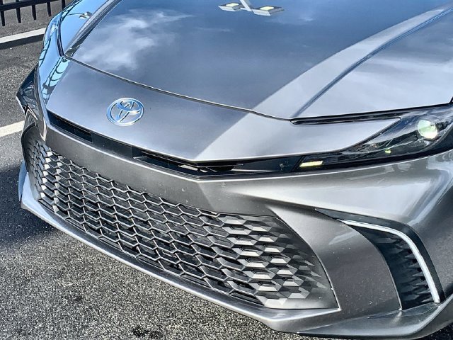 Used 2026 Toyota Camry SE FWD image 45