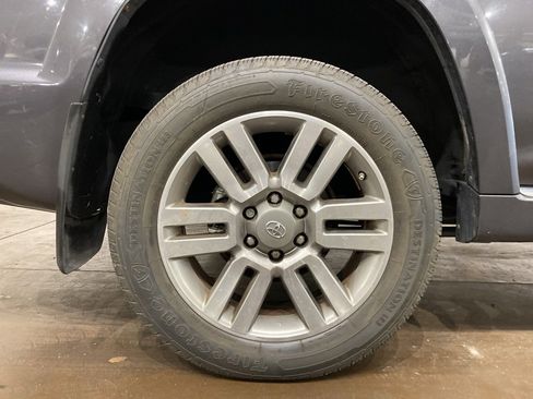 Used 2012 Toyota 4Runner Limited image 18