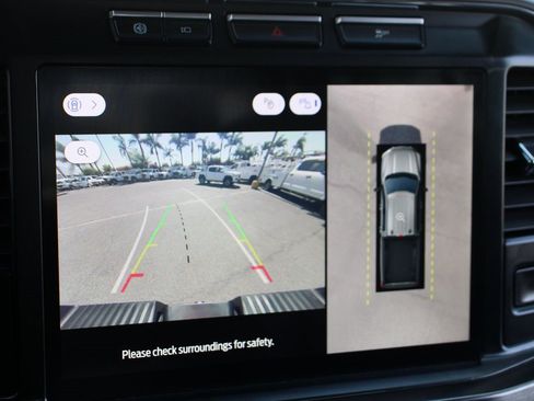 Used 2023 Ford F250 Lariat w/ Black Appearance Package image 31