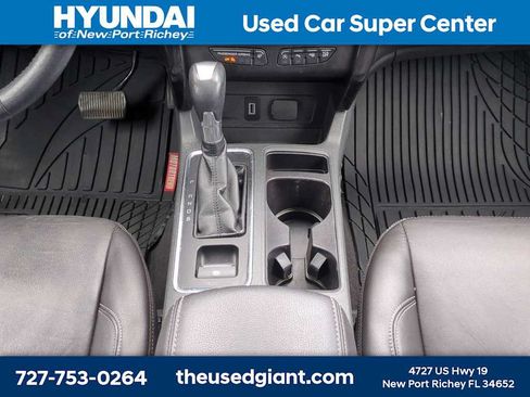 Used 2017 Ford Escape Titanium w/ Equipment Group 301A AWD/4WD image 20