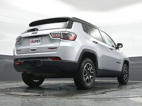 Used 2025 Jeep Compass Trailhawk w/ Trailer Tow Group image 45