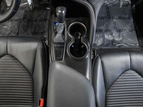 Used 2024 Toyota Camry SE image 22