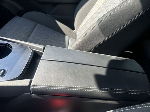 Used 2023 Nissan Rogue SV image 21