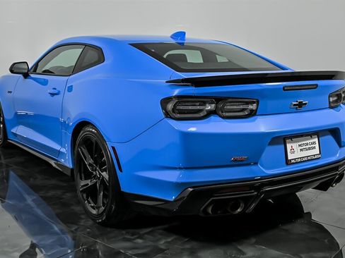 Used 2022 Chevrolet Camaro LT w/ RS Package RWD image 7