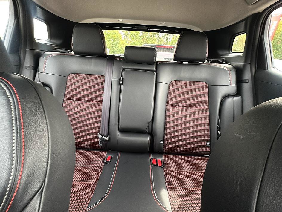 Certified 2026 Nissan Kicks SR FWD image 27