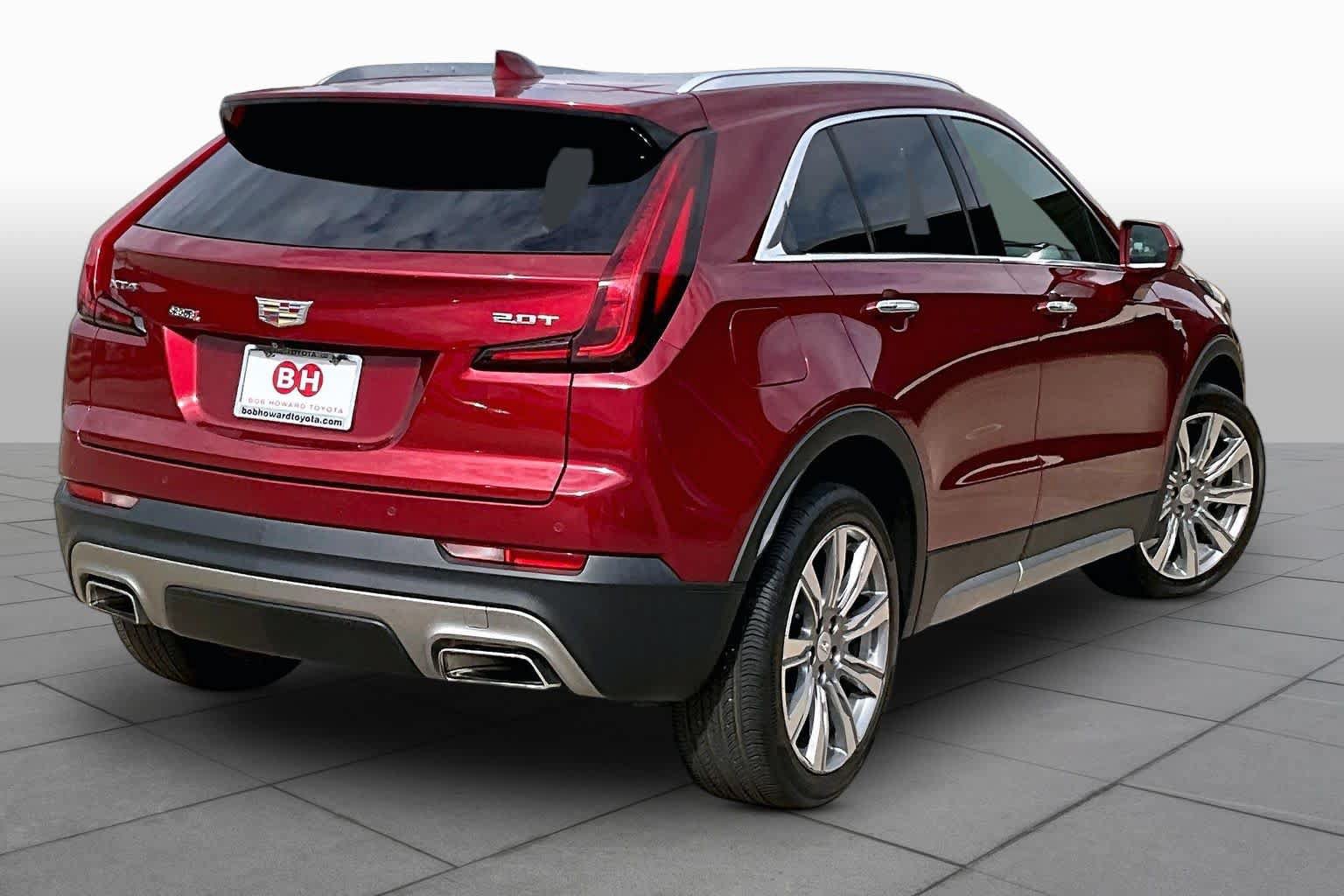 Used 2019 Cadillac XT4 Premium Luxury w/ Cold Weather Package FWD image 13