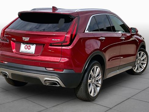 Used 2019 Cadillac XT4 Premium Luxury w/ Cold Weather Package FWD image 13