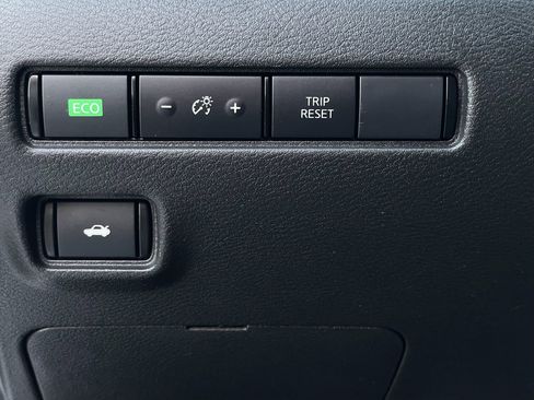 Used 2022 Nissan Sentra SV image 30