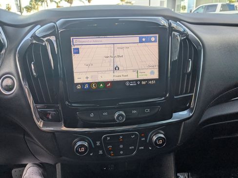 Used 2023 Chevrolet Traverse RS image 17