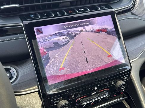 Used 2023 Jeep Grand Cherokee 4WD 4xe image 27