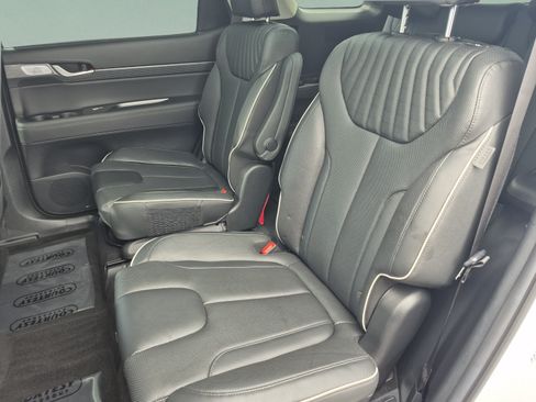 Used 2024 Hyundai Palisade Limited FWD image 17