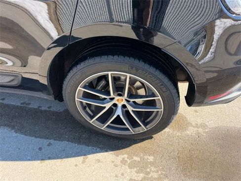 Used 2022 Porsche Macan image 7