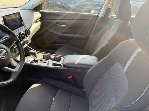 Used 2025 Nissan Sentra SV FWD image 4