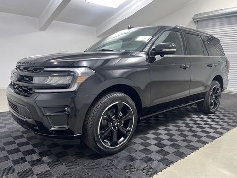 New 2024 Ford Expedition Limited image 3