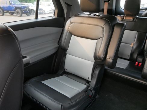 Used 2023 Ford Explorer XLT w/ Equipment Group 202A AWD/4WD image 12
