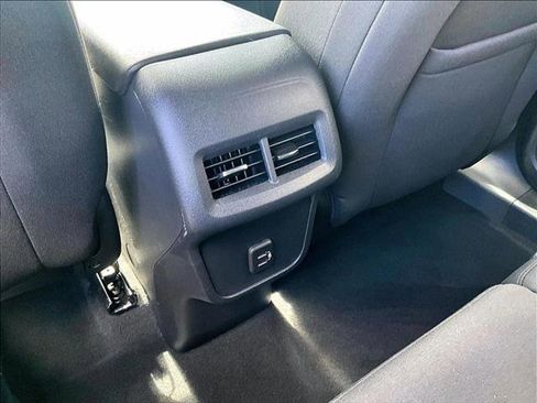 Used 2023 Chevrolet Equinox LT image 21