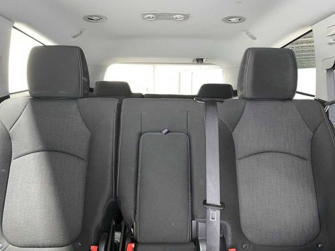 Used 2016 Chevrolet Traverse LT w/ Style and Technology Package image 21