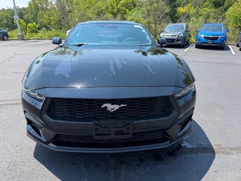 Used 2024 Ford Mustang Coupe RWD image 2