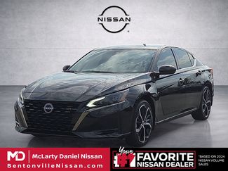Used 2025 Nissan Altima 2.5 SR w/ SR Premium Package FWD video 2