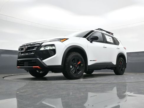 New 2026 Nissan Rogue Rock Creek image 19