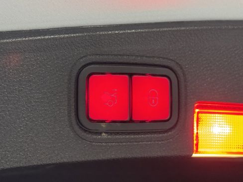 Used 2017 Mercedes-Benz C 63 AMG S image 34