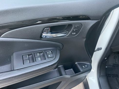 Used 2017 Honda Pilot Touring image 25